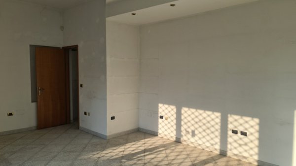 negozio in vendita a Parabita