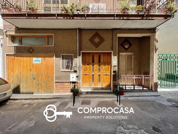 casa indipendente in vendita a Parabita