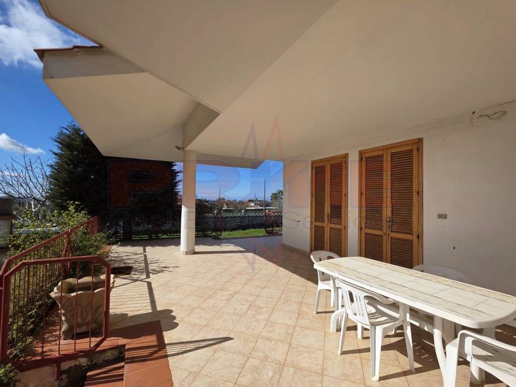 casa indipendente in vendita a Parabita