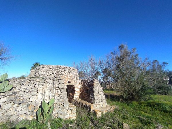 casa indipendente in vendita a Parabita