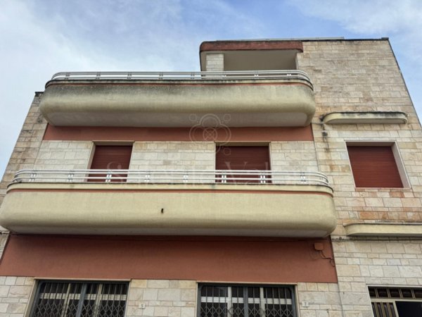 casa indipendente in vendita a Parabita