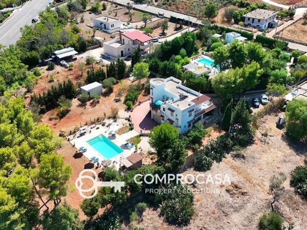 casa indipendente in vendita a Parabita