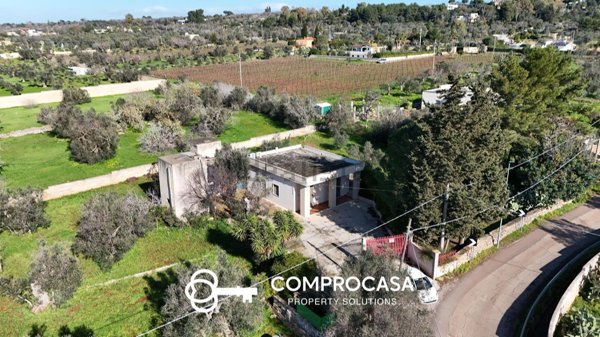 casa indipendente in vendita a Parabita