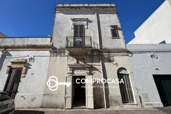 casa indipendente in vendita a Parabita