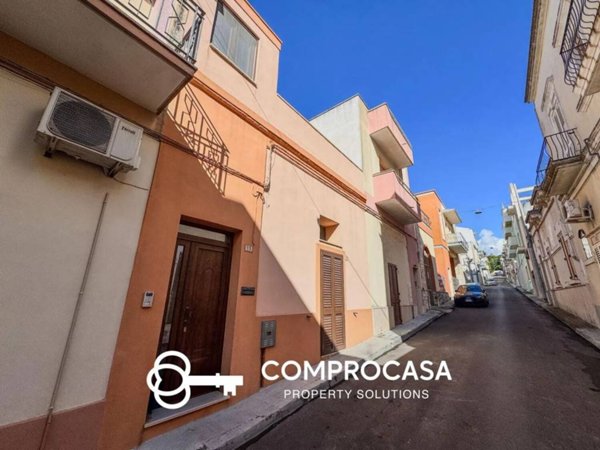 casa indipendente in vendita a Parabita