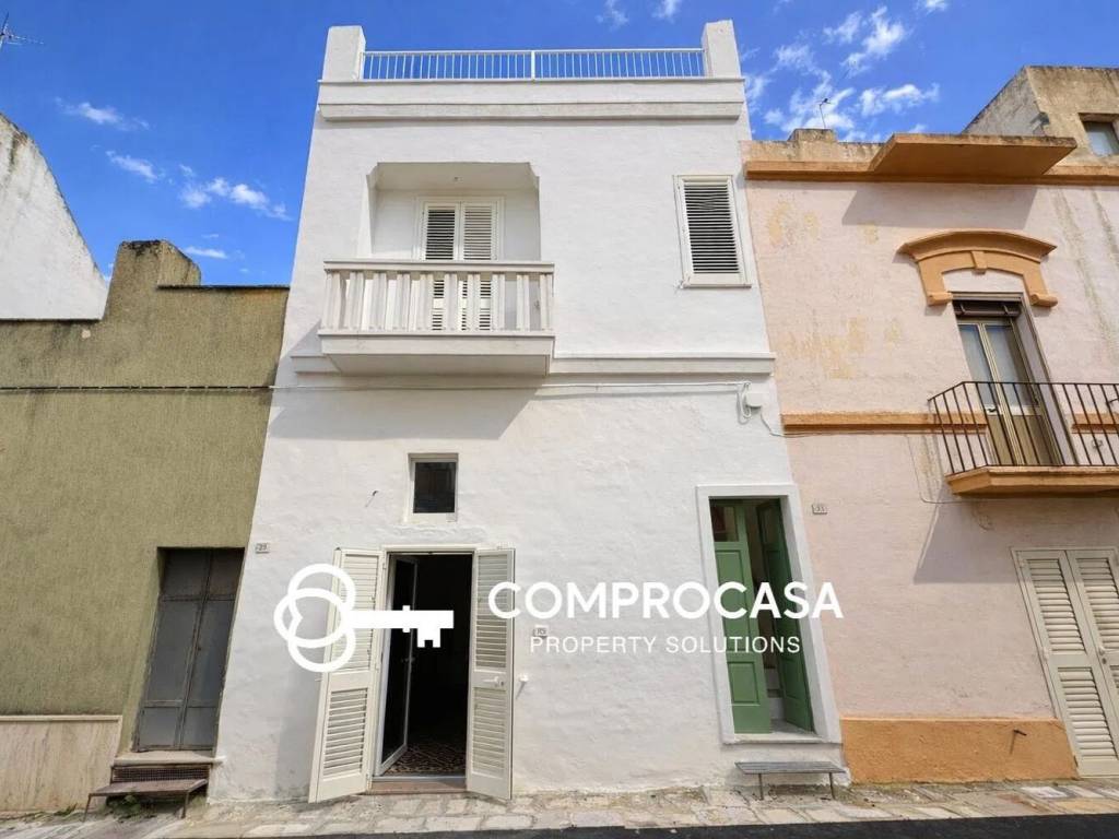 casa indipendente in vendita a Parabita