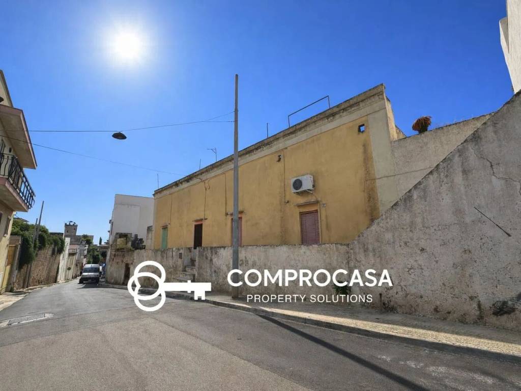 casa indipendente in vendita a Parabita