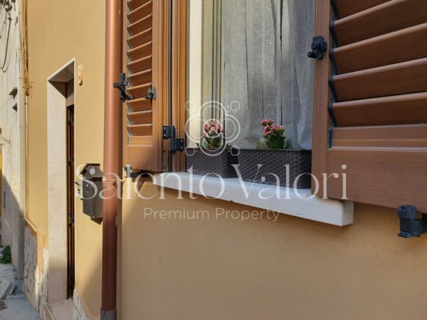 casa indipendente in vendita a Parabita