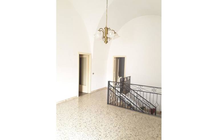 casa indipendente in vendita a Parabita