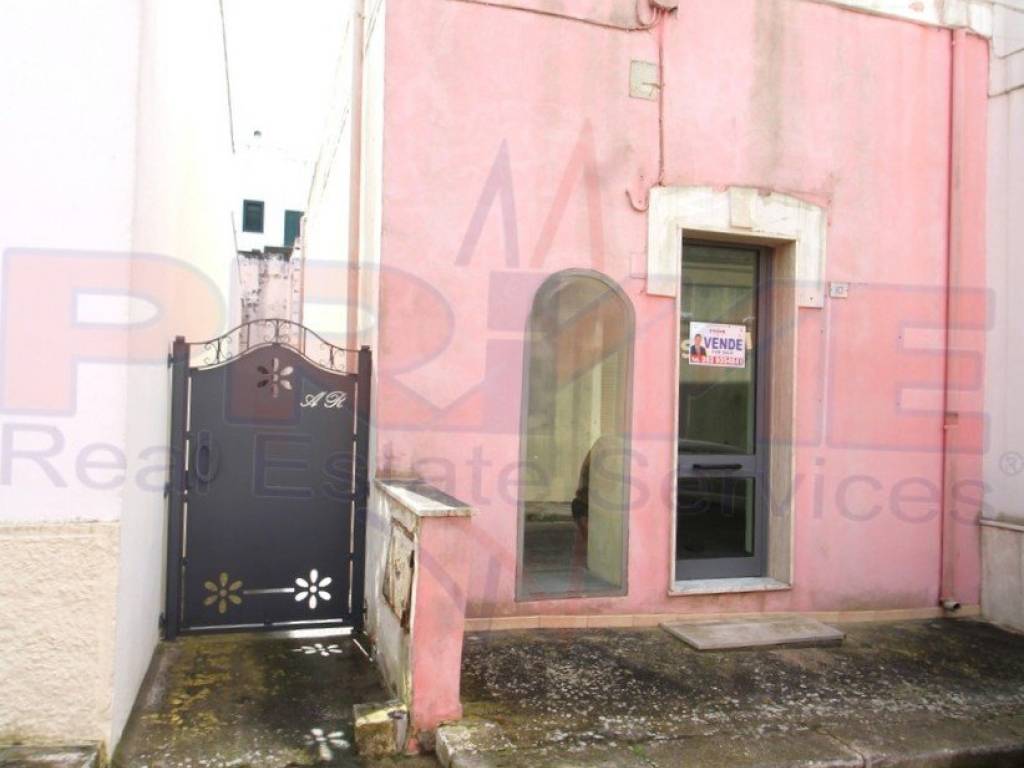 casa indipendente in vendita a Parabita