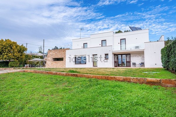 casa indipendente in vendita a Parabita