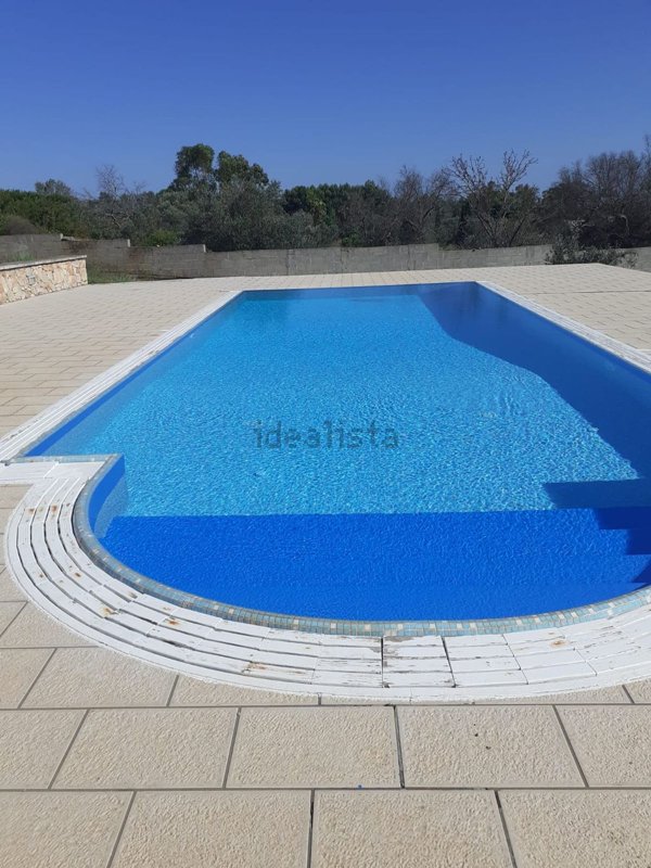 casa indipendente in vendita a Parabita