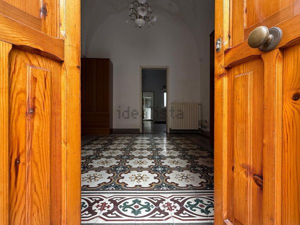 casa indipendente in vendita a Parabita