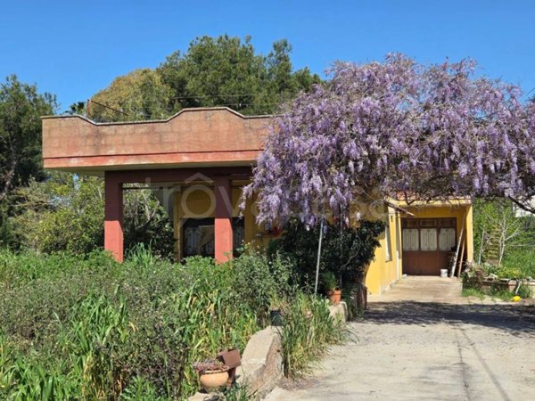casa indipendente in vendita a Parabita