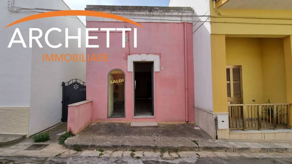 casa indipendente in vendita a Parabita