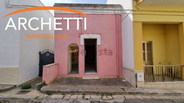 casa indipendente in vendita a Parabita