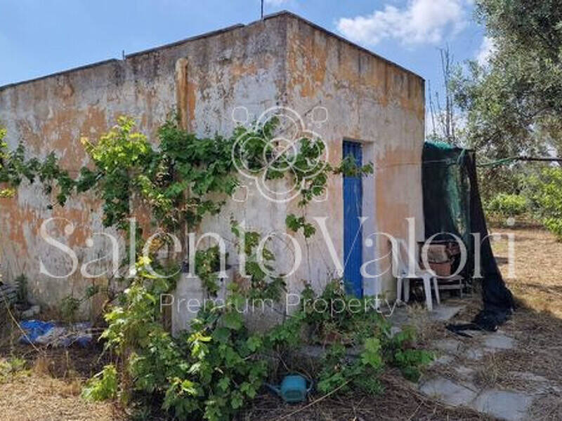 casa indipendente in vendita a Parabita