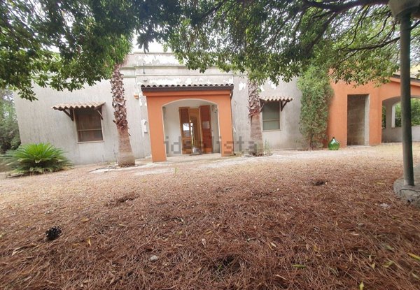 casa indipendente in vendita a Parabita