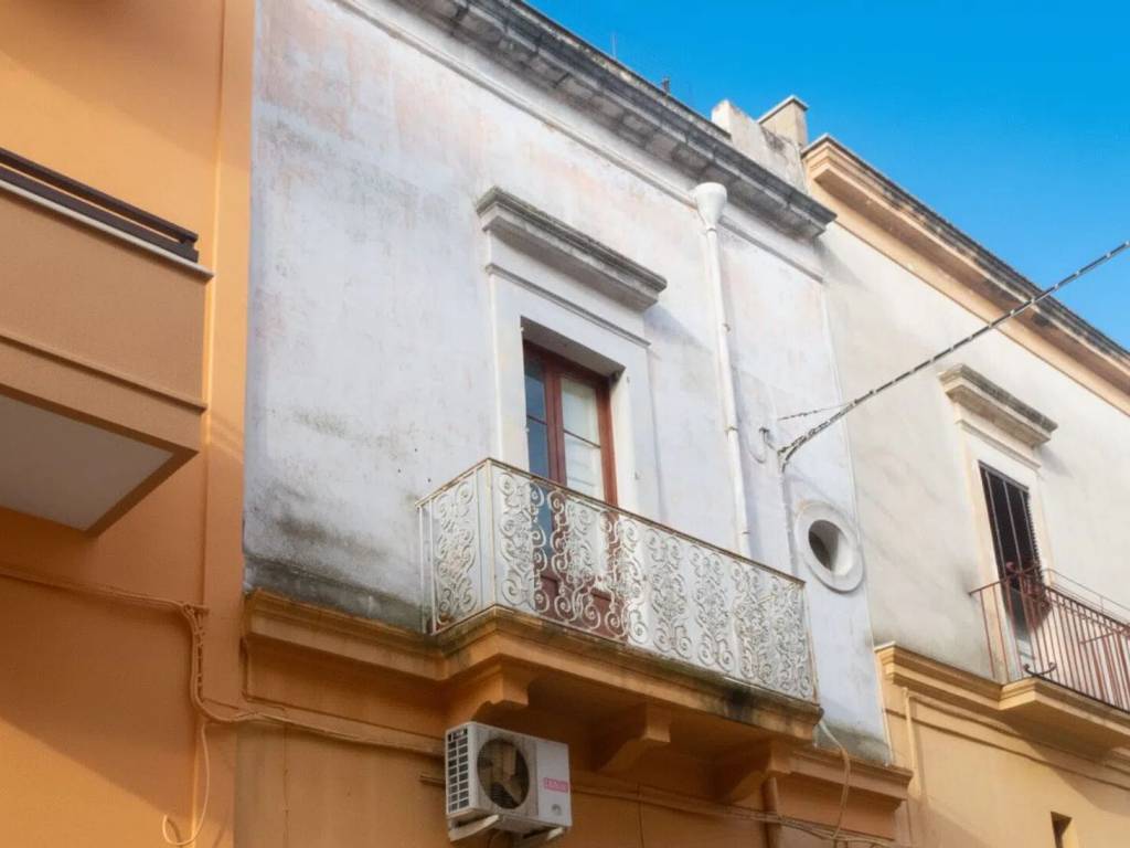 casa indipendente in vendita a Parabita