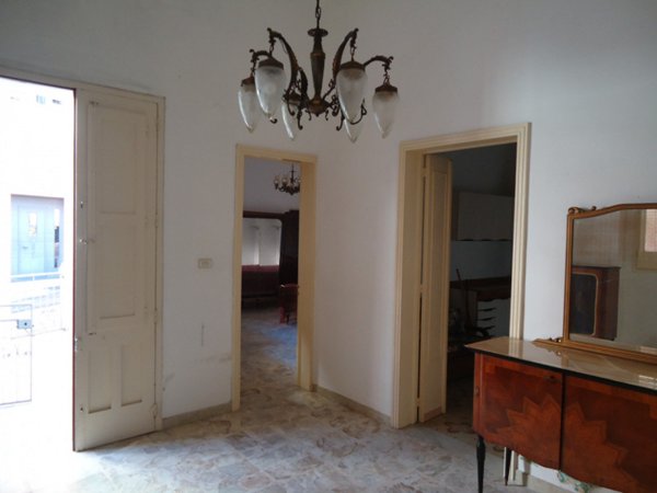 casa indipendente in vendita a Parabita