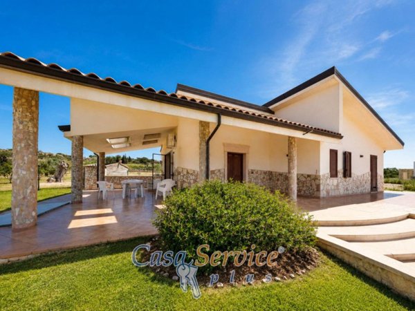 casa indipendente in vendita a Parabita