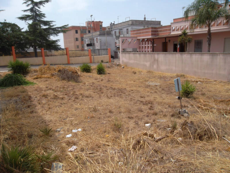 terreno edificabile in vendita a Parabita