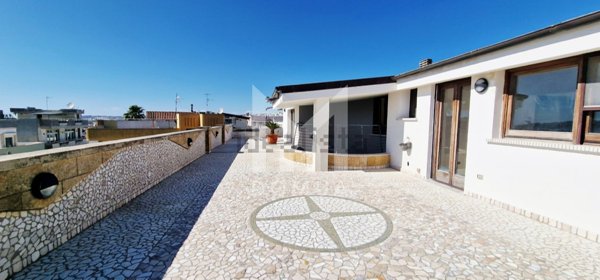 casa indipendente in vendita a Parabita