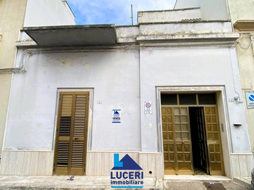 casa indipendente in vendita a Parabita