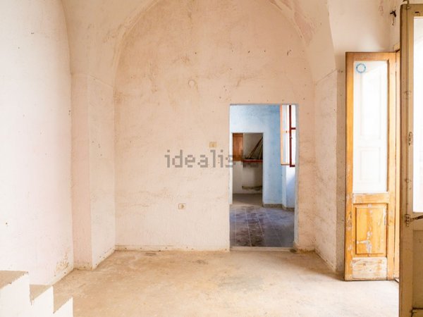 casa indipendente in vendita a Parabita