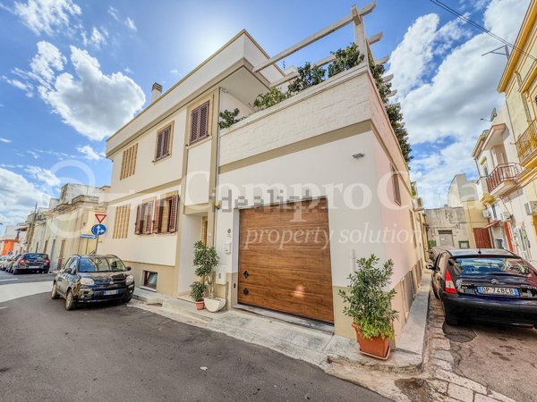 casa indipendente in vendita a Parabita