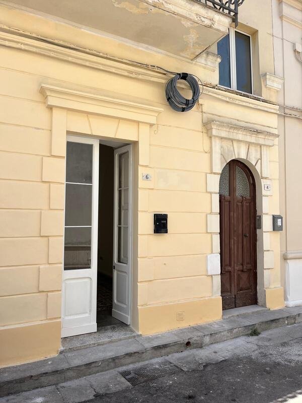 casa indipendente in vendita a Parabita