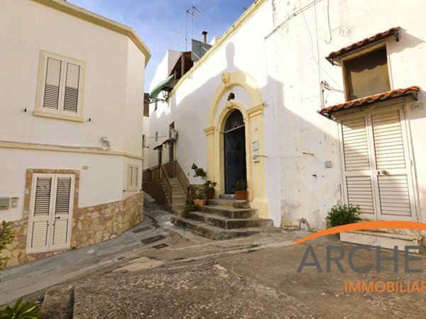 casa indipendente in vendita a Parabita