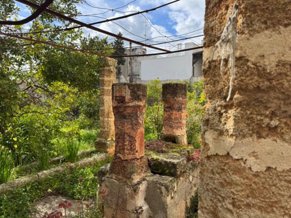 casa indipendente in vendita a Parabita