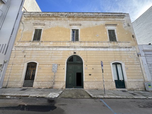 casa indipendente in vendita a Parabita