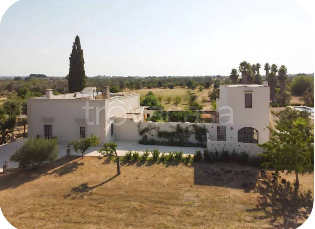 casa indipendente in vendita a Parabita