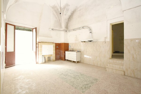 casa indipendente in vendita a Parabita