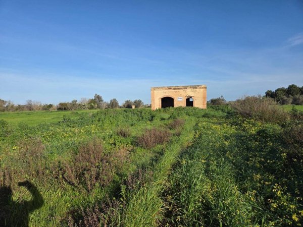 terreno in vendita a Parabita