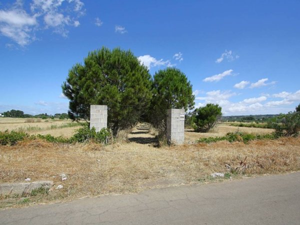 terreno in vendita a Parabita