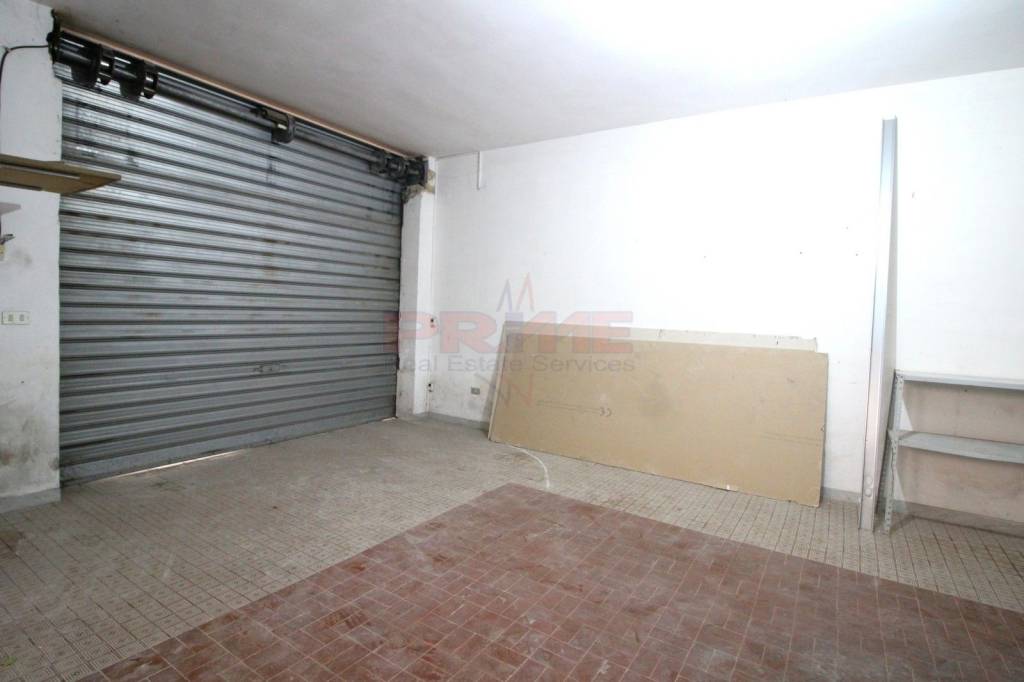 box auto in vendita a Parabita
