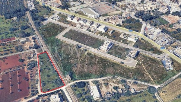 terreno in vendita a Parabita