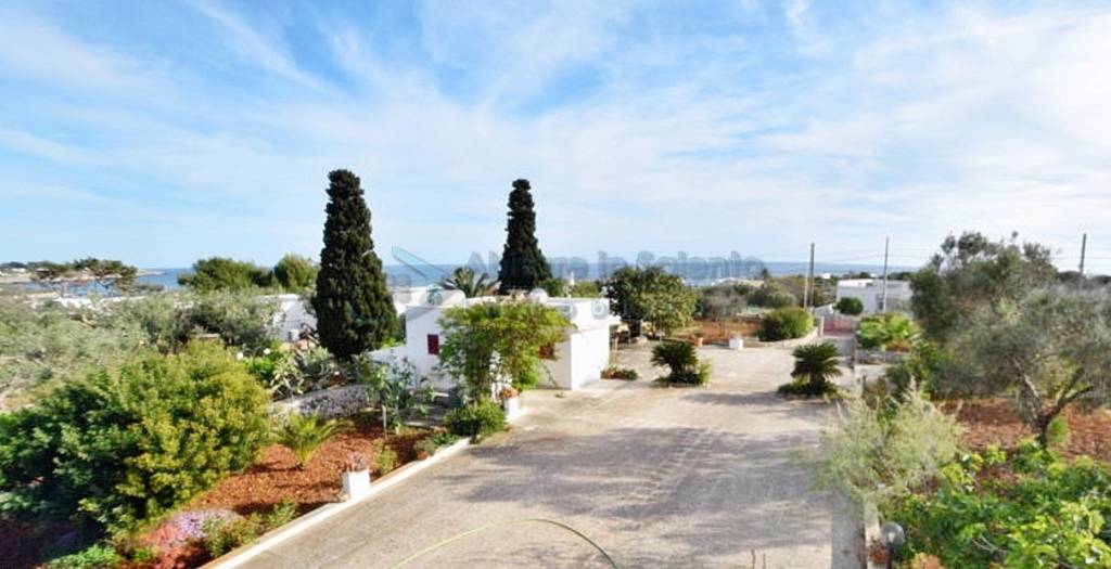 casa indipendente in vendita a Patù in zona Marina di San Gregorio