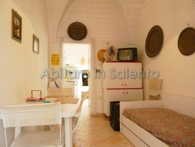 appartamento in vendita a Patù in zona Marina di San Gregorio