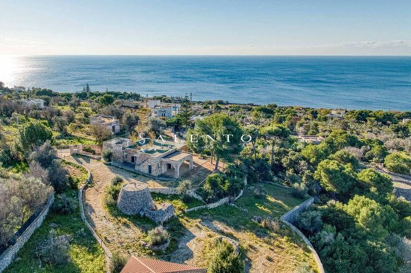 casa indipendente in vendita a Patù