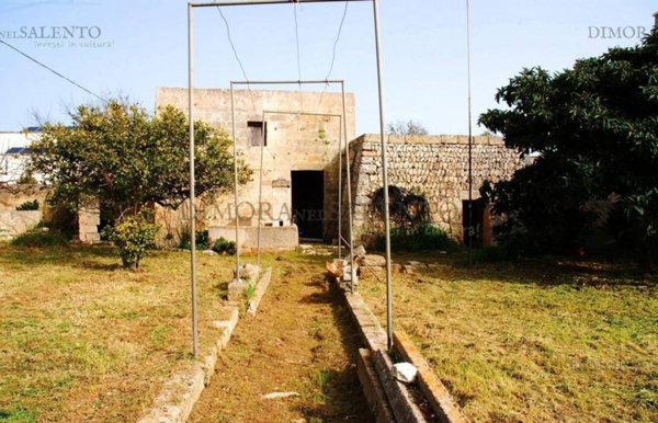 bivano in vendita a Patù
