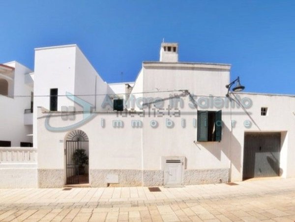 appartamento in vendita a Patù in zona Marina di San Gregorio