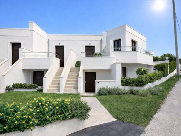 casa indipendente in vendita a Patù in zona Marina di San Gregorio