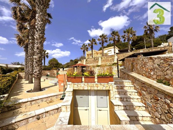 casa indipendente in vendita a Patù in zona Marina di San Gregorio