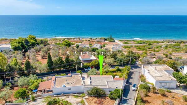 casa indipendente in vendita a Patù in zona Marina di San Gregorio