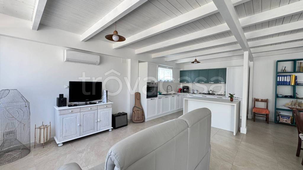 casa indipendente in vendita a Patù in zona Marina di San Gregorio