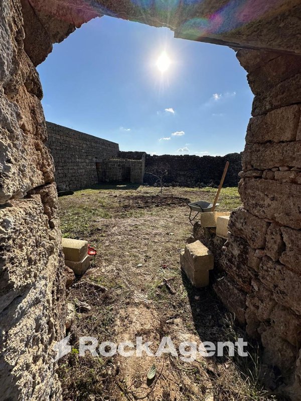 casale in vendita a Patù in zona Marina di San Gregorio